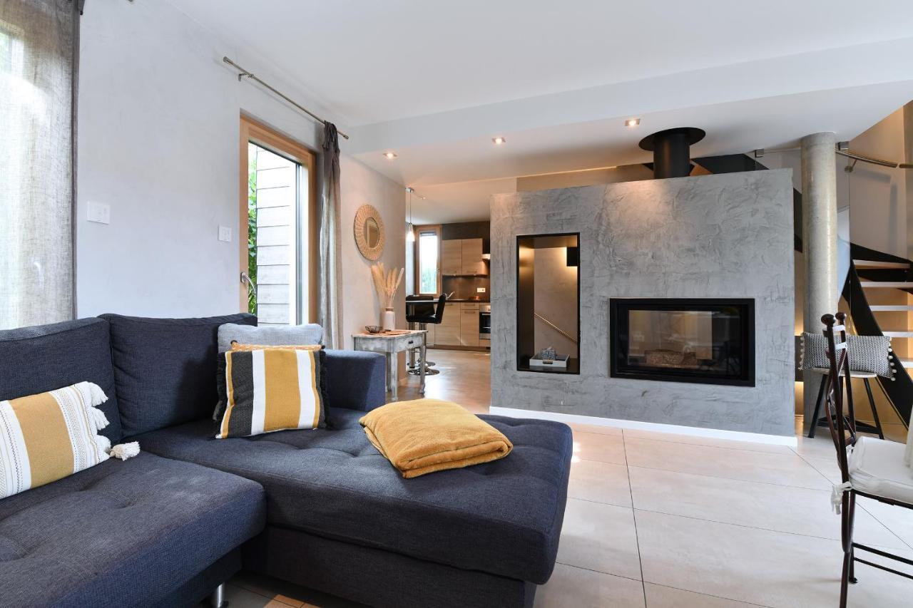 Holiday home Contemporain L'hirondelle Guemar